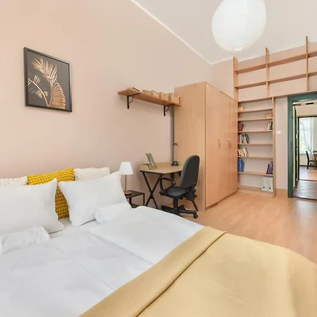 Komfortowy Blisko Rzeki We Wroclawiu Z Biurkiem I Wanna By Renters * 브로츠와프
